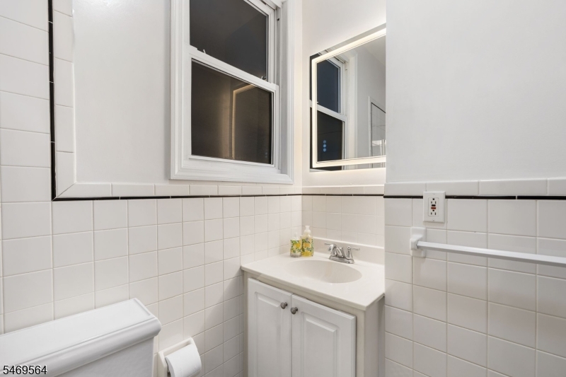 114 Shippen Street Weehawken NJ 07086