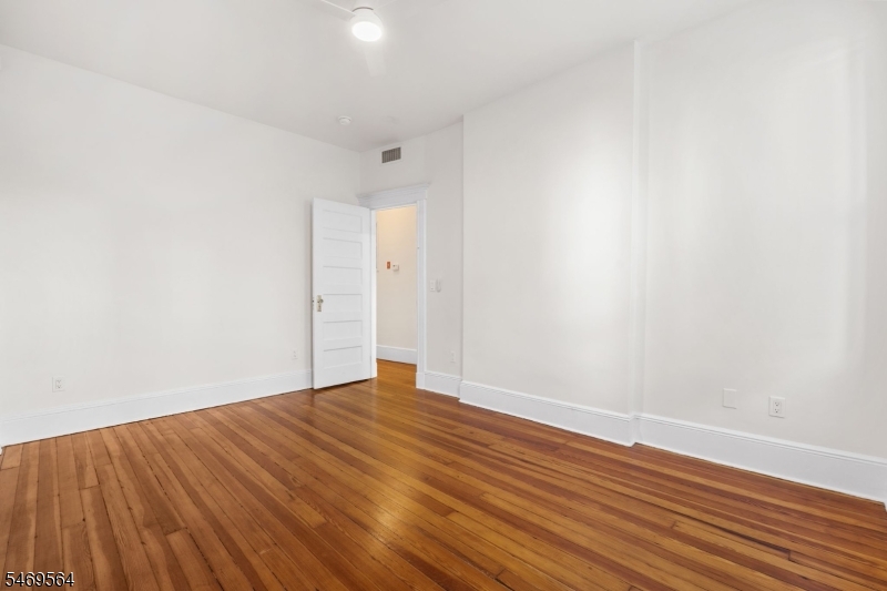 114 Shippen Street Weehawken NJ 07086