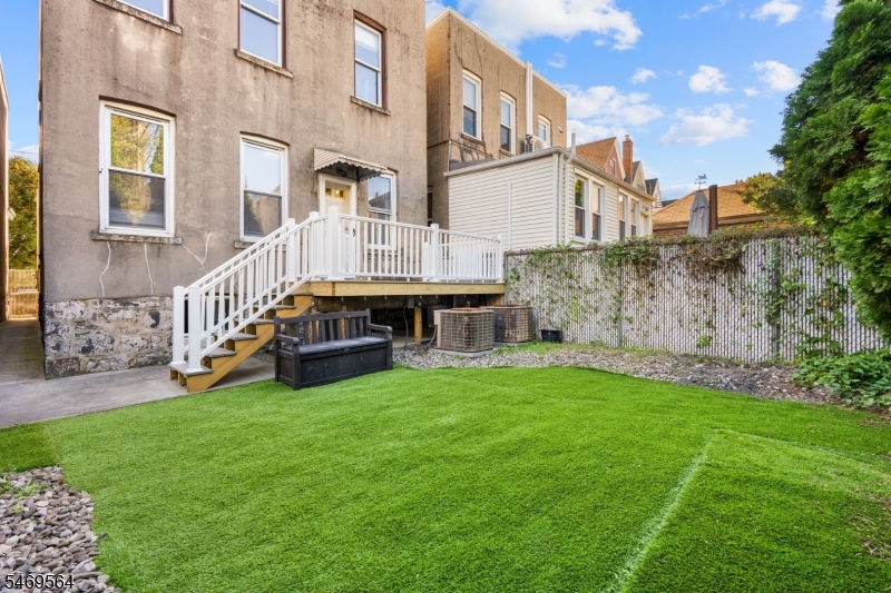 114 Shippen Street Weehawken NJ 07086