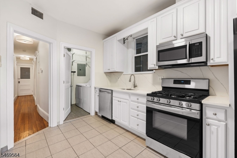 114 Shippen Street Weehawken NJ 07086