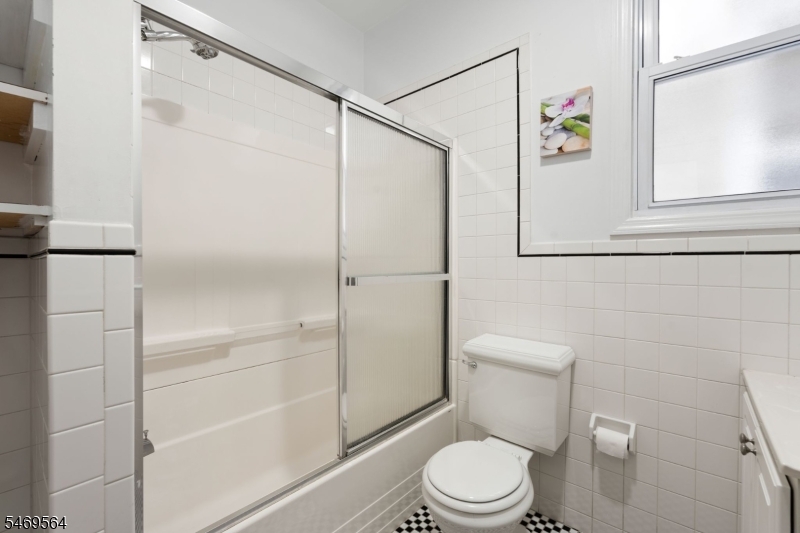 114 Shippen Street Weehawken NJ 07086