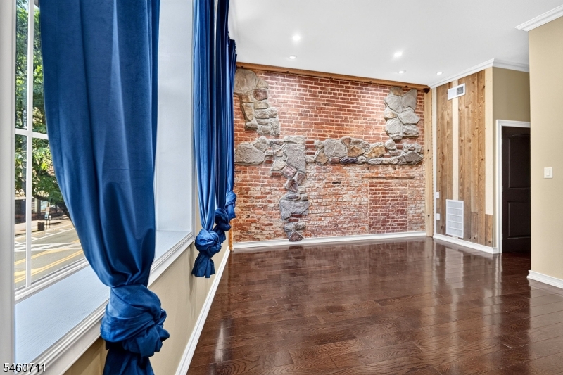 81 W Main Street Somerville NJ 08876