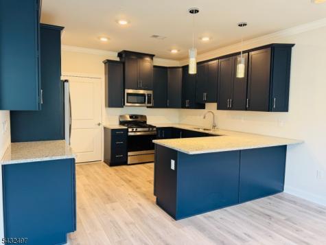 810 Greenland Square Highland Park NJ 08904