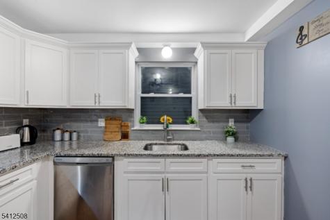 73 Winans Avenue Newark NJ 07108