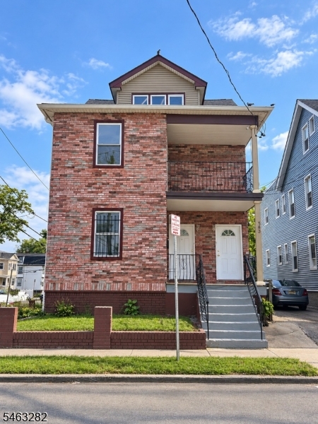 163 Dewey St, Unit 1 Newark NJ 07112