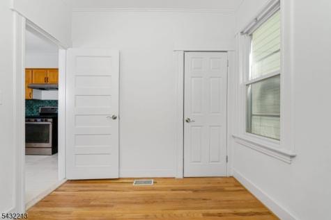 39 Struyk Avenue Prospect Park NJ 07508