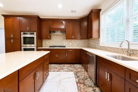 18 Dehart Court Wayne NJ 07470