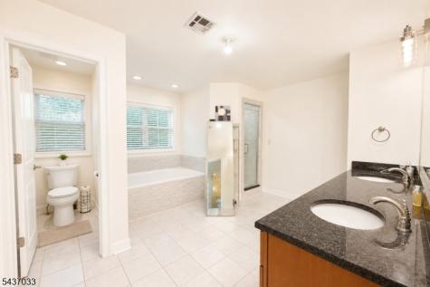 18 Dehart Court Wayne NJ 07470