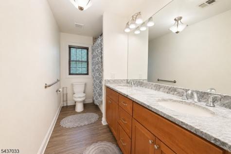18 Dehart Court Wayne NJ 07470