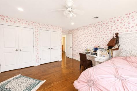 18 Dehart Court Wayne NJ 07470