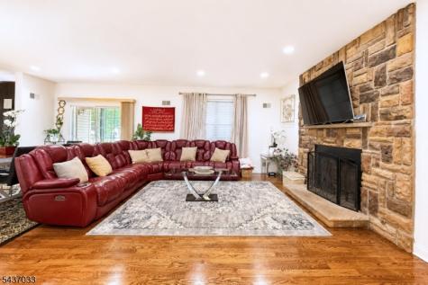 18 Dehart Court Wayne NJ 07470