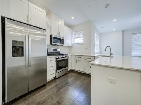 67 Veterans Way Morris Plains NJ 07950