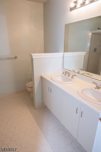 128 Arbor Way Branchburg NJ 08876