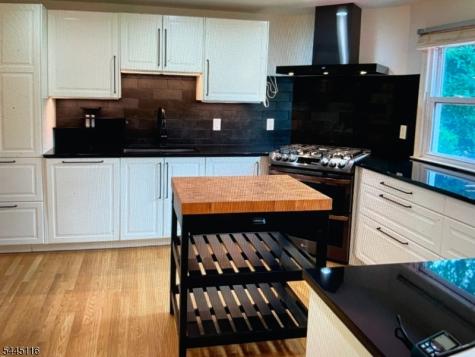 1 Tudor Terrace Livingston NJ 07039
