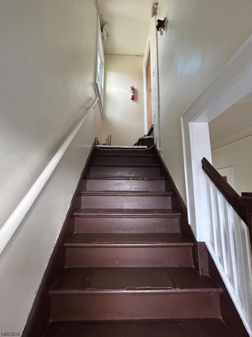37 Peck Avenue Newark NJ 07107