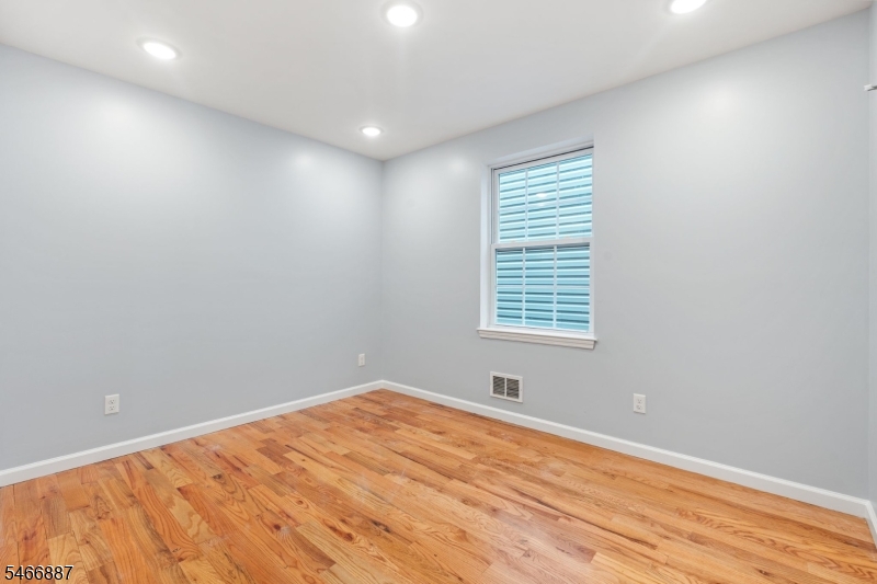 734 Bergen Street Newark NJ 07108