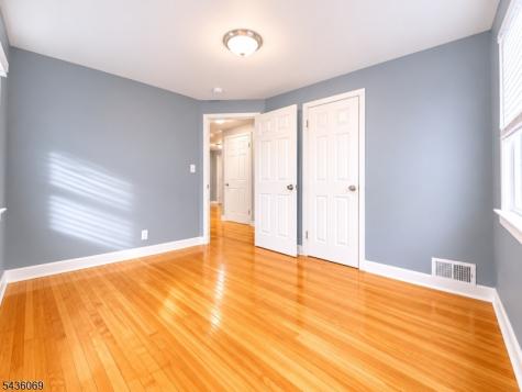 724 Walnut Street Linden NJ 07036