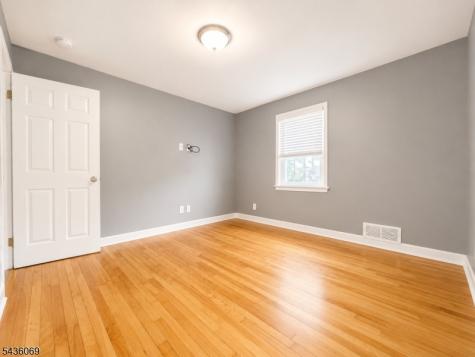 724 Walnut Street Linden NJ 07036