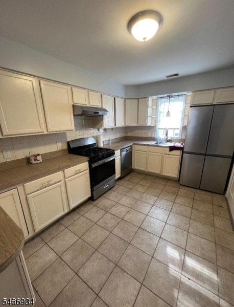525 Jefferson Avenue Elizabeth NJ 07201