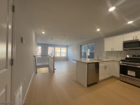 27 Isabella Avenue 1st Fl Newark NJ 07106