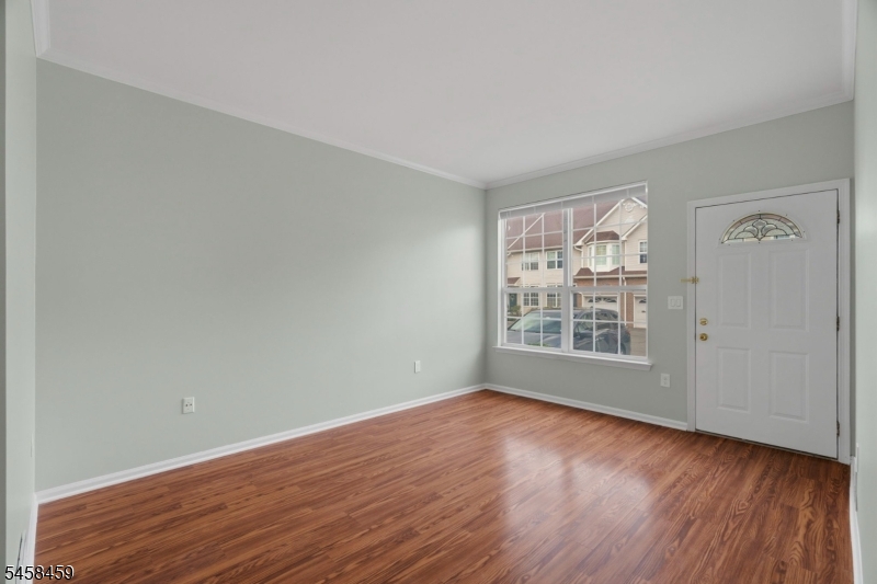13 Reins Court Franklin NJ 08873