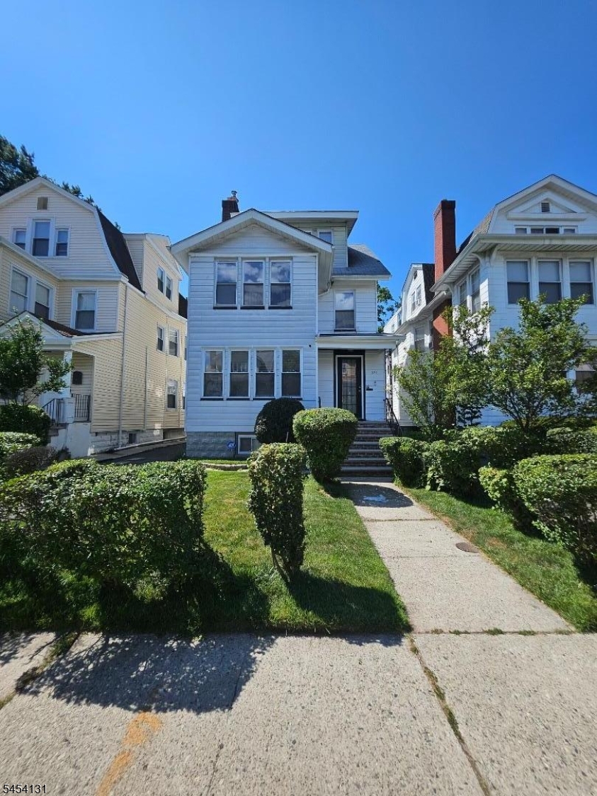 275 S Burnett Street East Orange NJ 07018