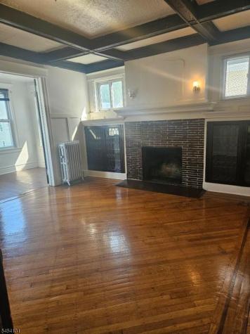 275 S Burnett Street East Orange NJ 07018