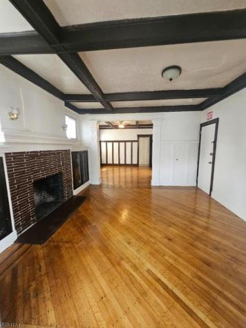 275 S Burnett Street East Orange NJ 07018