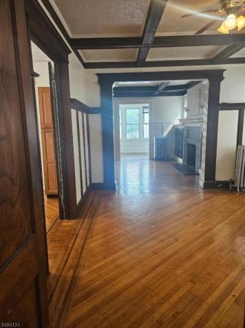 275 S Burnett Street East Orange NJ 07018