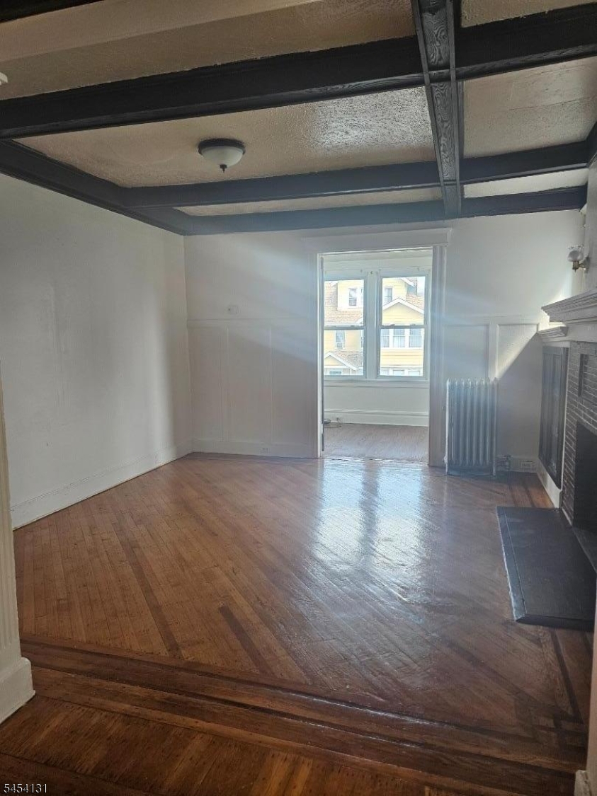 275 S Burnett Street East Orange NJ 07018