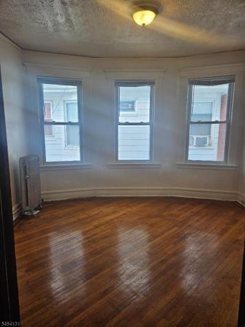 275 S Burnett Street East Orange NJ 07018