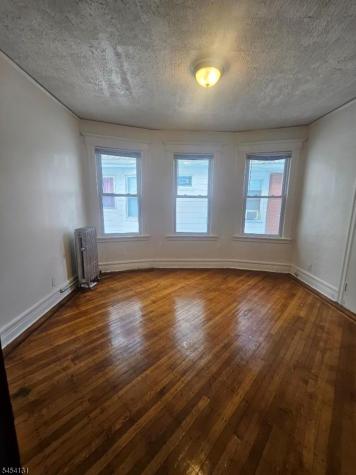 275 S Burnett Street East Orange NJ 07018