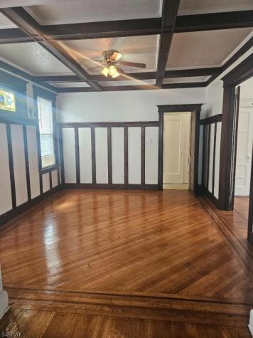 275 S Burnett Street East Orange NJ 07018