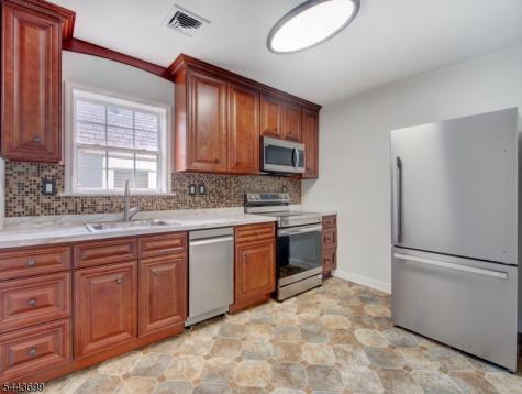 60 Montague Place Montclair NJ 07042