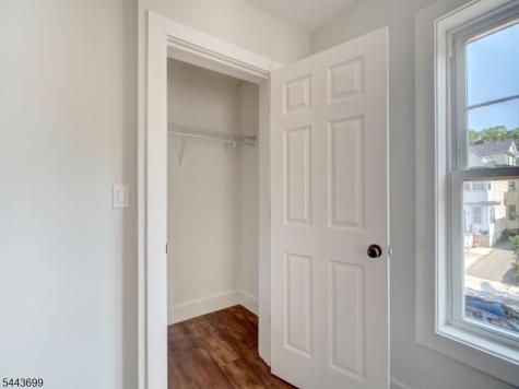60 Montague Place Montclair NJ 07042