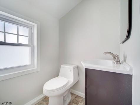 60 Montague Place Montclair NJ 07042