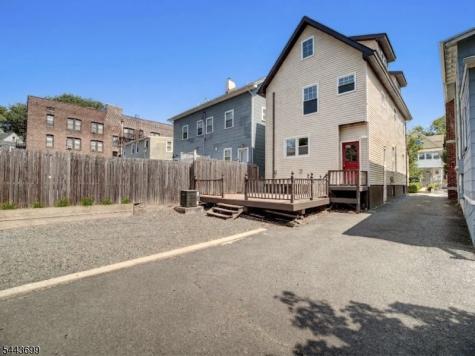60 Montague Place Montclair NJ 07042