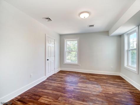 60 Montague Place Montclair NJ 07042