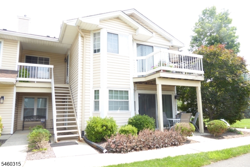 52 Foxwood Court Ondo Bedminster NJ 07921