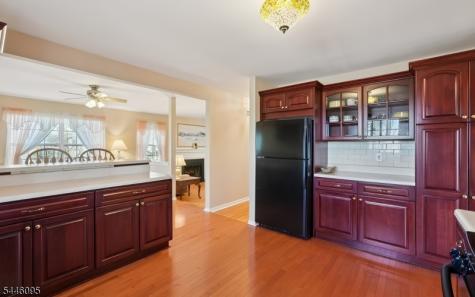15 Ryan Lane Lincoln Park NJ 07035