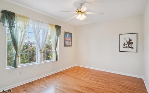 15 Ryan Lane Lincoln Park NJ 07035