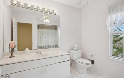 15 Ryan Lane Lincoln Park NJ 07035