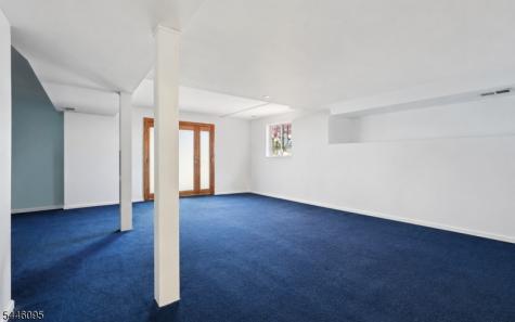 15 Ryan Lane Lincoln Park NJ 07035