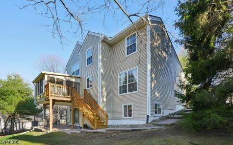 15 Ryan Lane Lincoln Park NJ 07035