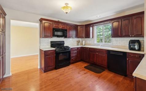 15 Ryan Lane Lincoln Park NJ 07035