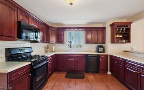 15 Ryan Lane Lincoln Park NJ 07035