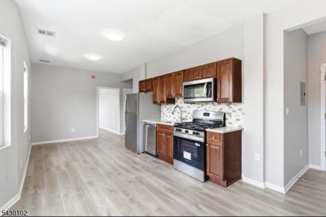 456 Avon Avenue Newark NJ 07108