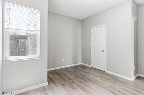 456 Avon Avenue Newark NJ 07108