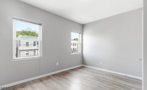 456 Avon Avenue Newark NJ 07108