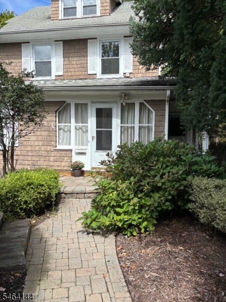 9 Laurel Place Montclair NJ 07043